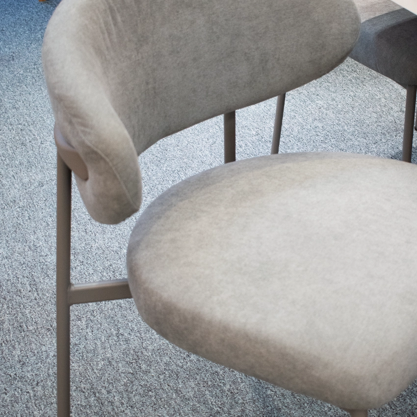 mesa cuadrada + silla 377 06