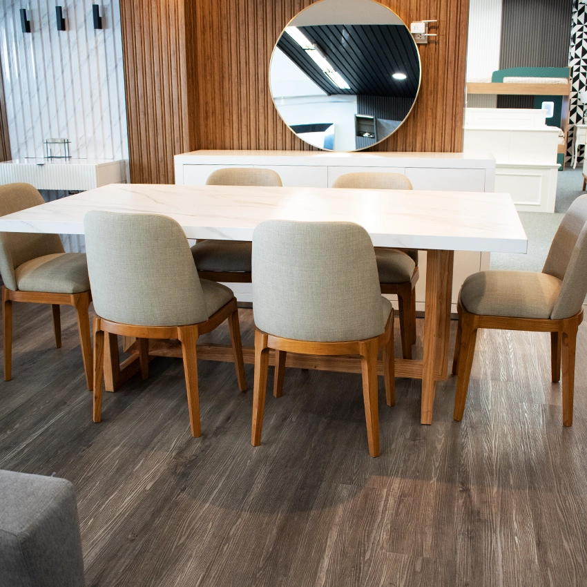 Juego Mesa INDIANA + Sillas LAURA 07